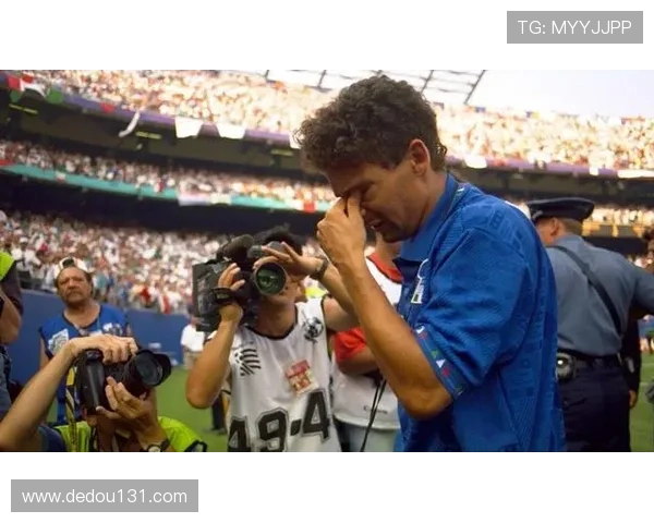 围绕博洛尼亚俱乐部解析其历史传承与当代复兴发展的深度观察视角 围绕博洛尼亚俱乐部解析其历史传承与当代复兴发展的深度观察视角