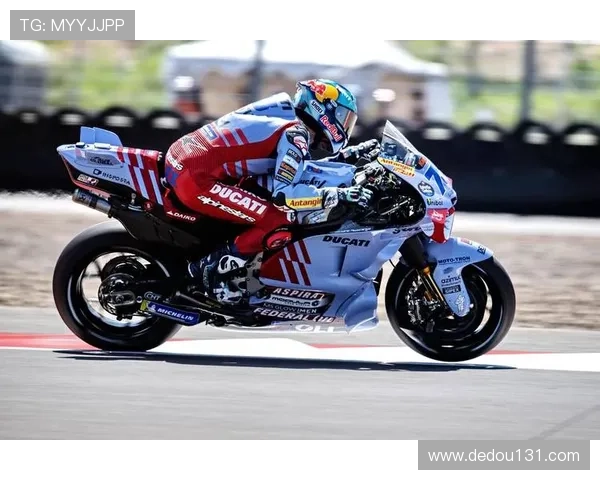 摩托车大奖赛最新动态：本赛季MotoGP赛事亮点与车手争夺激烈分析