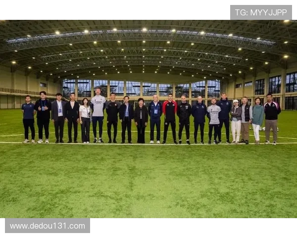 德比郡俱乐部宣布新赛季目标 聚焦青训发展和球队重建计划 德比郡俱乐部宣布新赛季目标 聚焦青训发展和球队重建计划